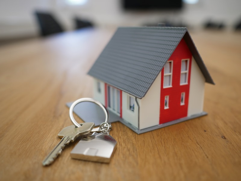 Buying vs Renting (2026): Key Factors to Consider Before Choosing Your Dream Home